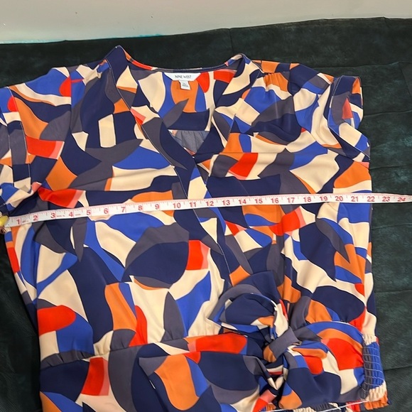 🔥Nine West Colorful Abstract Women's Top🔥 - Picture 6 of 8